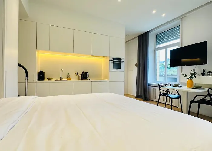 Fischer A La Petrusse 002