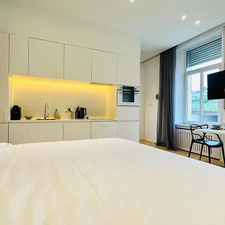 Fischer A La Petrusse 002